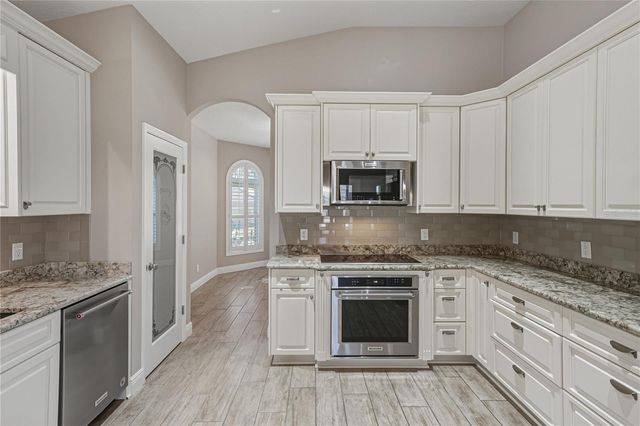 13231 PALMILLA CIRCLE, Dade City, FL 33525