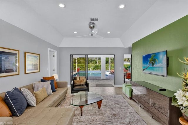 3331 3rd AVE NW, Naples, FL 34120