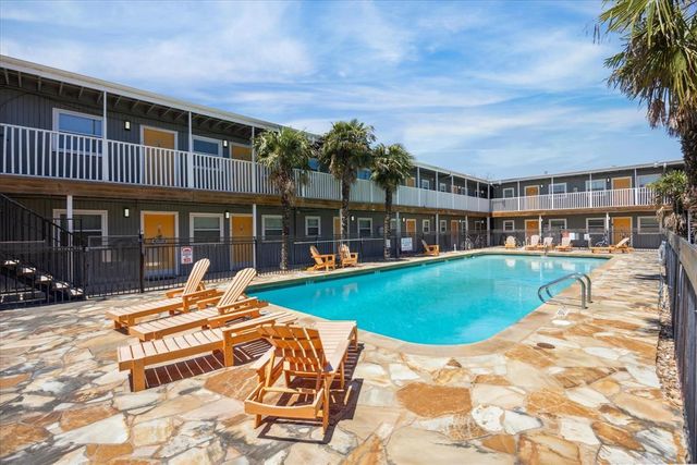 2401 Manor RD 232A, Austin, TX 78722