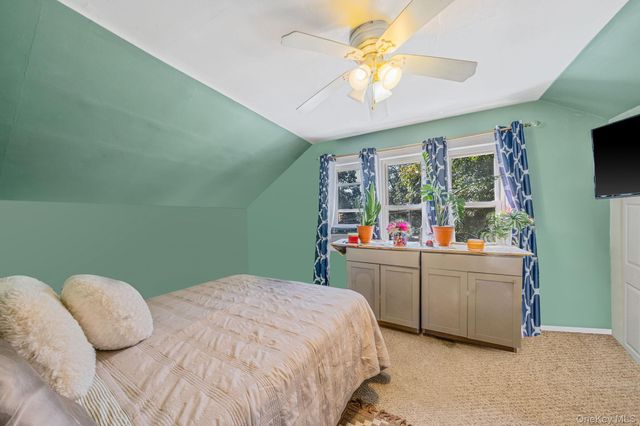 173 E Seaman Avenue, Freeport, NY 11520