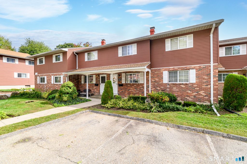 58 Patricia Road J, Bridgeport, CT 06606
