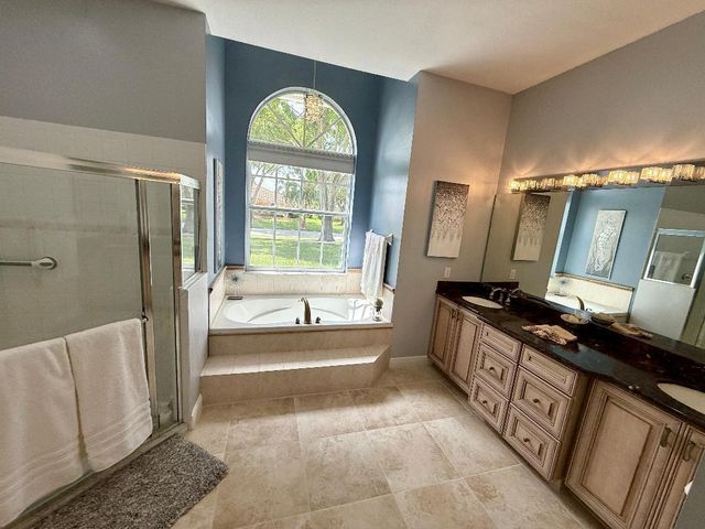 1305 SW Bent Pine Cove, Port St. Lucie, FL 34986