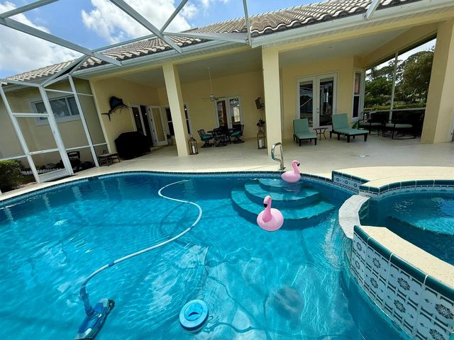 1305 SW Bent Pine Cove, Port St. Lucie, FL 34986