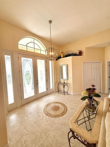 1305 SW Bent Pine Cove, Port St. Lucie, FL 34986