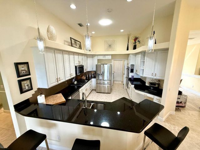 1305 SW Bent Pine Cove, Port St. Lucie, FL 34986