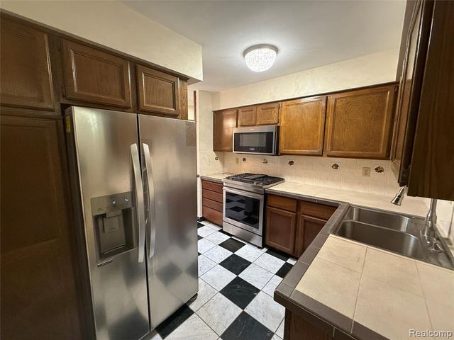 6302 Laurentian Court, Flint, MI 48532