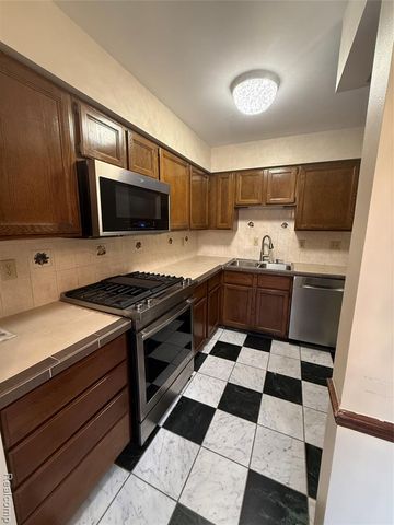 6302 Laurentian Court, Flint, MI 48532