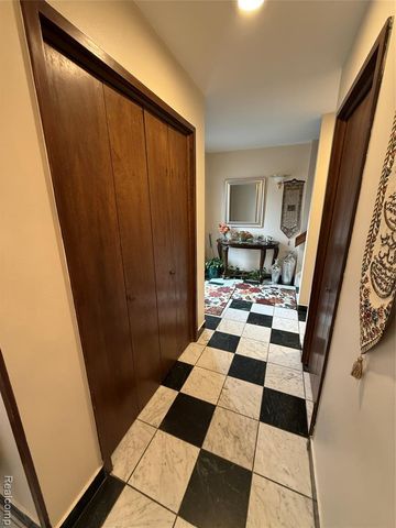 6302 Laurentian Court, Flint, MI 48532