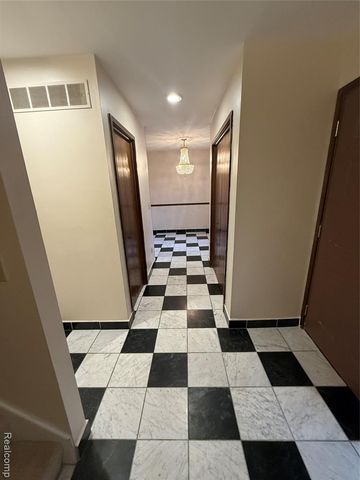 6302 Laurentian Court, Flint, MI 48532