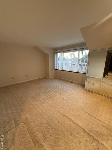 6302 Laurentian Court, Flint, MI 48532