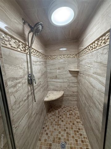 6302 Laurentian Court, Flint, MI 48532