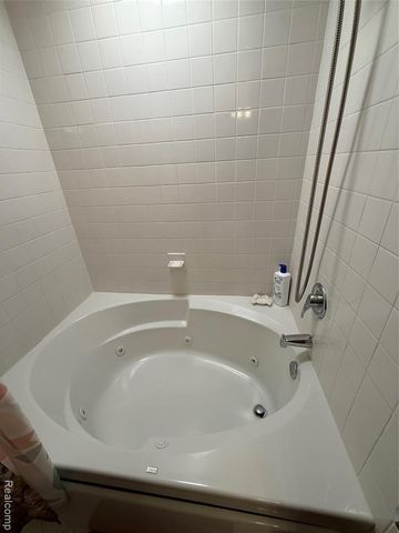 6302 Laurentian Court, Flint, MI 48532