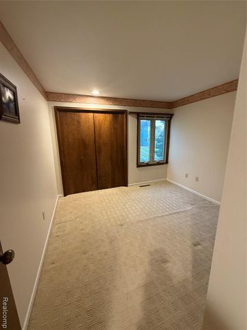 6302 Laurentian Court, Flint, MI 48532