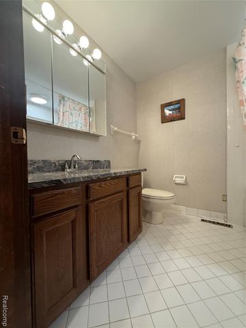 6302 Laurentian Court, Flint, MI 48532