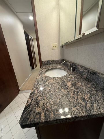 6302 Laurentian Court, Flint, MI 48532