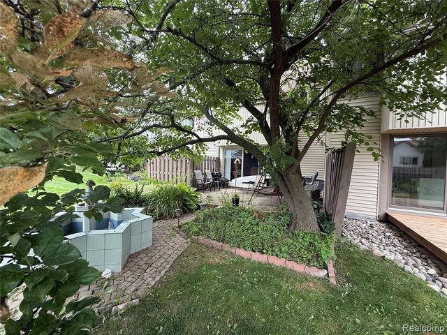 6302 Laurentian Court, Flint, MI 48532