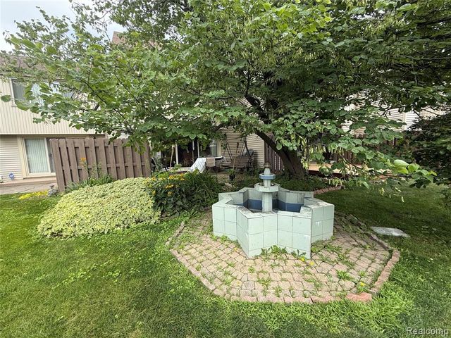 6302 Laurentian Court, Flint, MI 48532