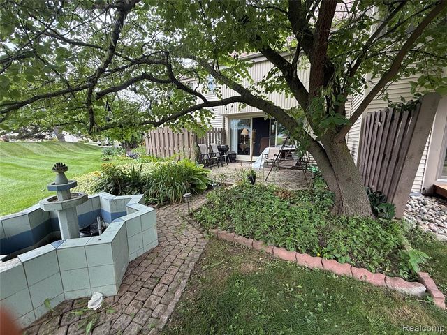 6302 Laurentian Court, Flint, MI 48532