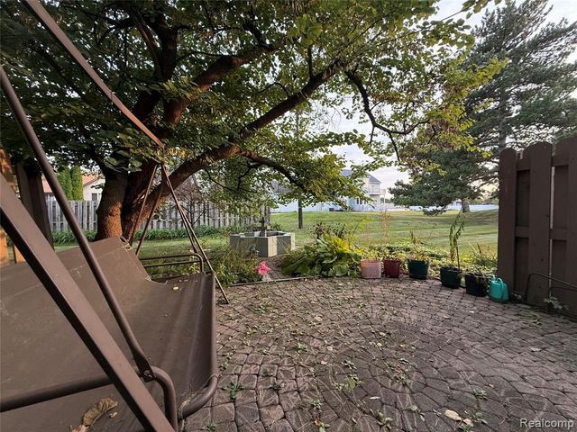 6302 Laurentian Court, Flint, MI 48532