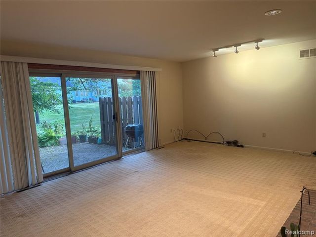 6302 Laurentian Court, Flint, MI 48532