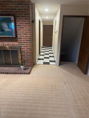 6302 Laurentian Court, Flint, MI 48532