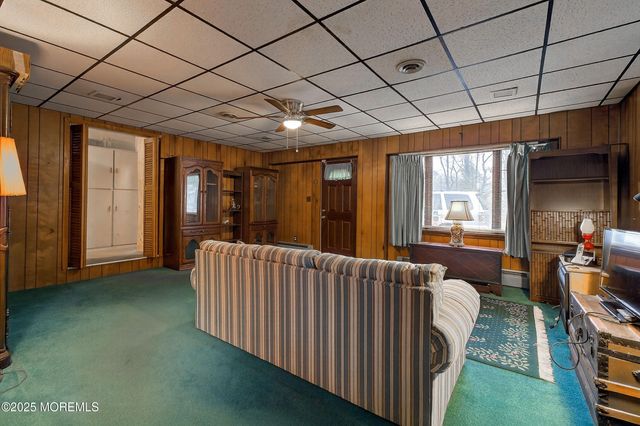 21 Pine Street, Old Bridge, NJ 08857