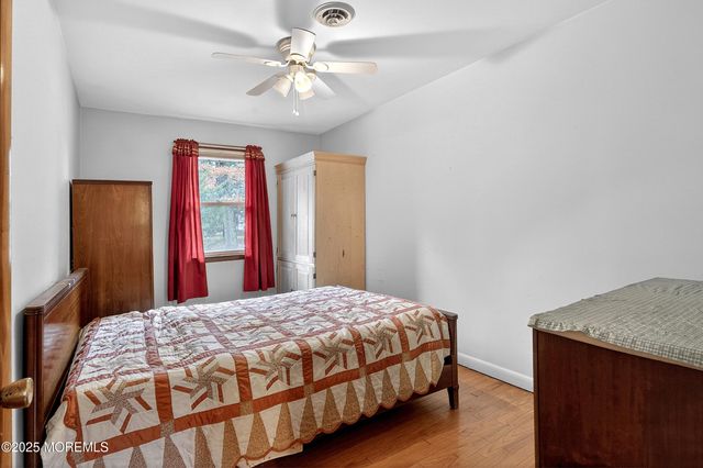 21 Pine Street, Old Bridge, NJ 08857