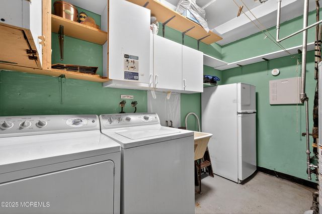 21 Pine Street, Old Bridge, NJ 08857