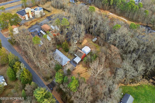 21 Pine Street, Old Bridge, NJ 08857