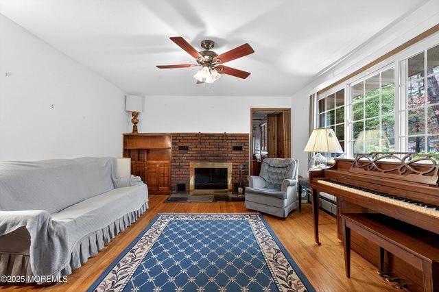 21 Pine Street, Old Bridge, NJ 08857