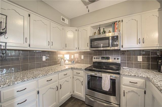 601 Woodson Lane, Greenwood, MO 64034