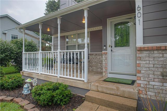 601 Woodson Lane, Greenwood, MO 64034