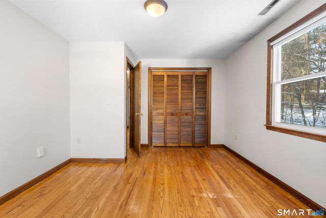 52 Laura Road, Hamden, CT 06514