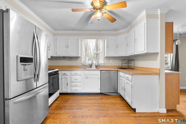 52 Laura Road, Hamden, CT 06514