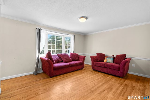 52 Laura Road, Hamden, CT 06514