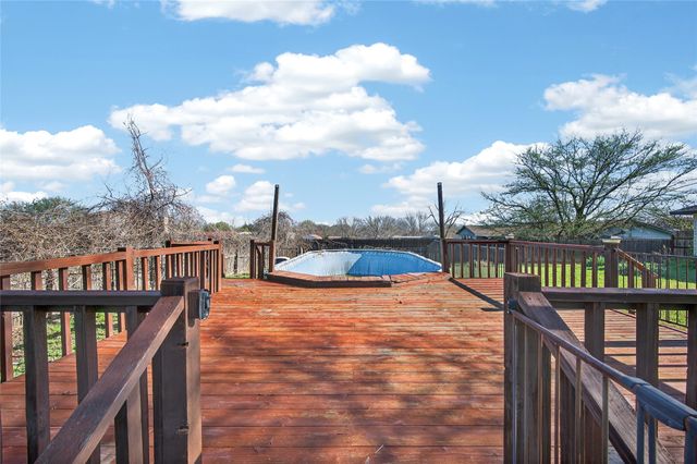 420 Robert Drive, Springtown, TX 76082