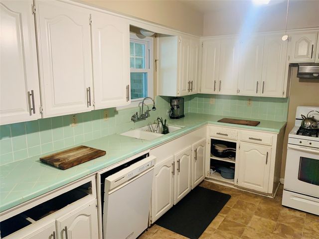 2009 West Way, Garland, TX 75042