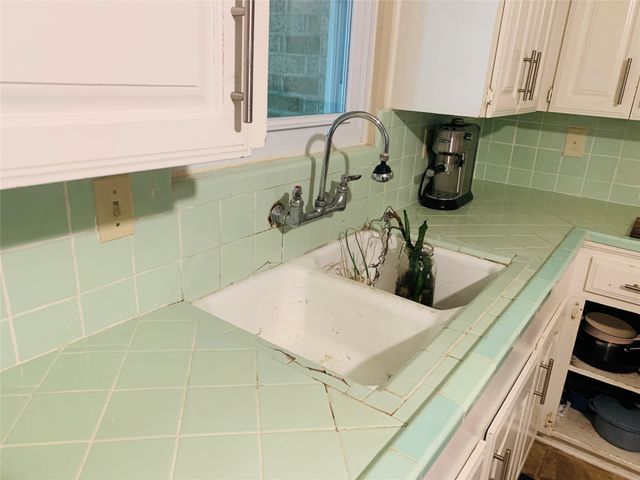 2009 West Way, Garland, TX 75042
