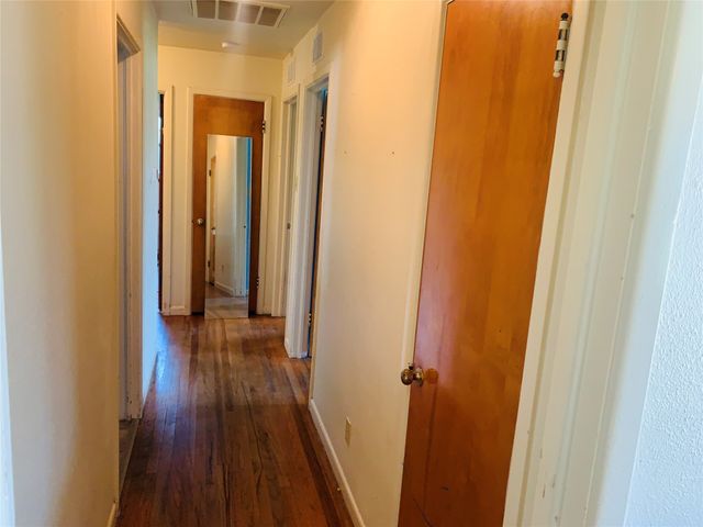 2009 West Way, Garland, TX 75042