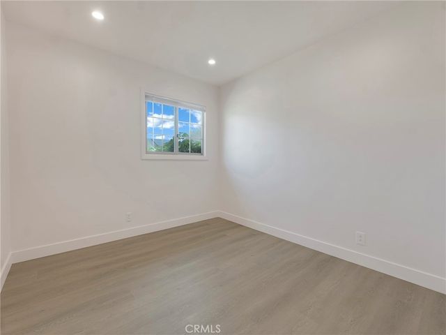 22222 Vanowen, Woodland Hills, CA 91303