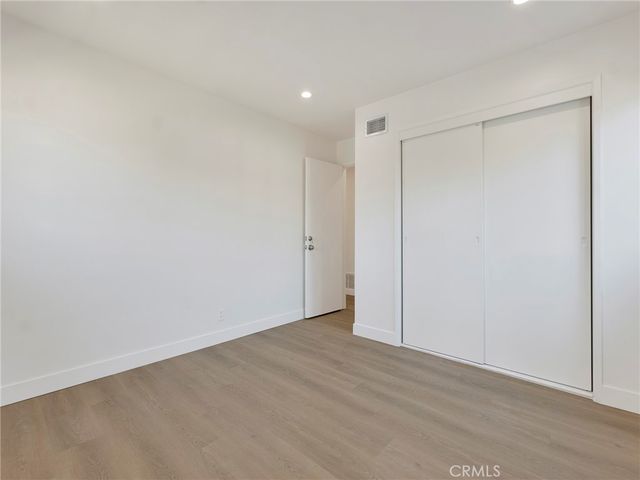 22222 Vanowen, Woodland Hills, CA 91303