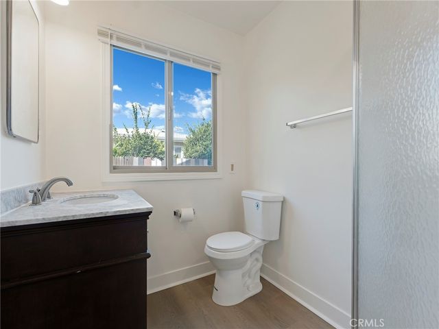 22222 Vanowen, Woodland Hills, CA 91303