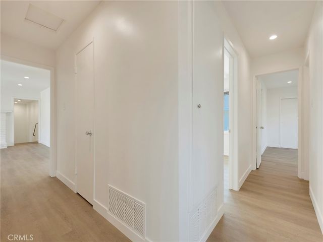 22222 Vanowen, Woodland Hills, CA 91303