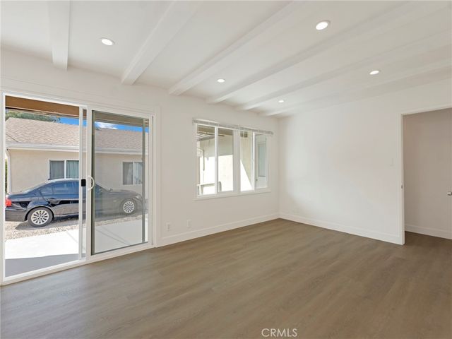 22222 Vanowen, Woodland Hills, CA 91303