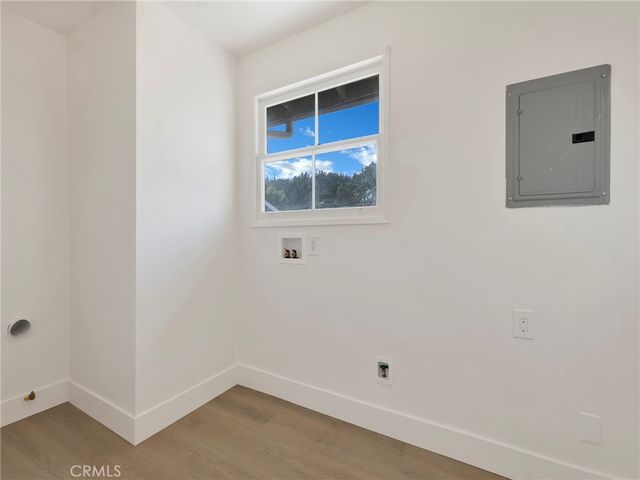 22222 Vanowen, Woodland Hills, CA 91303