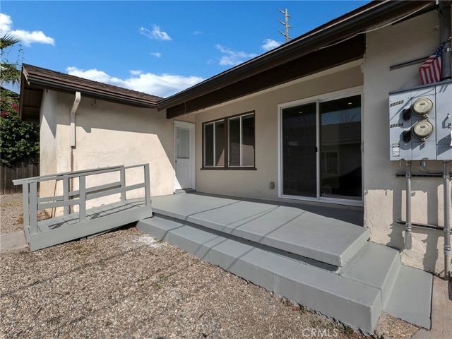 22222 Vanowen, Woodland Hills, CA 91303