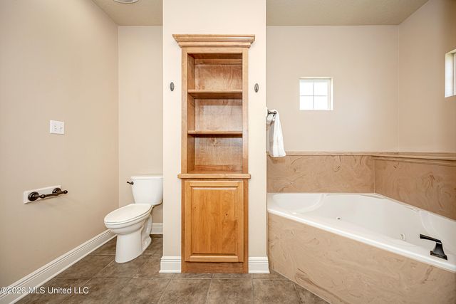 745 Champagne Drive, Biloxi, MS 39532
