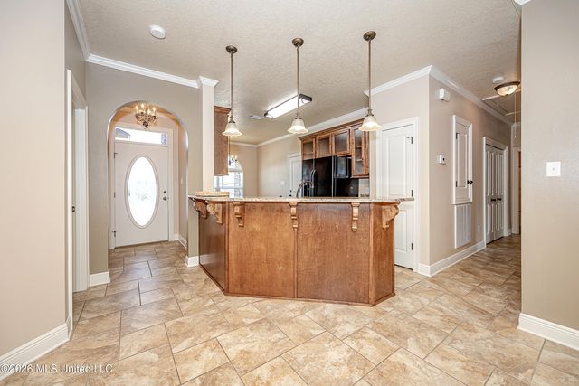 745 Champagne Drive, Biloxi, MS 39532