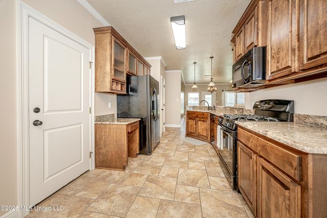 745 Champagne Drive, Biloxi, MS 39532