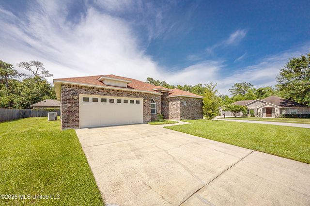 745 Champagne Drive, Biloxi, MS 39532